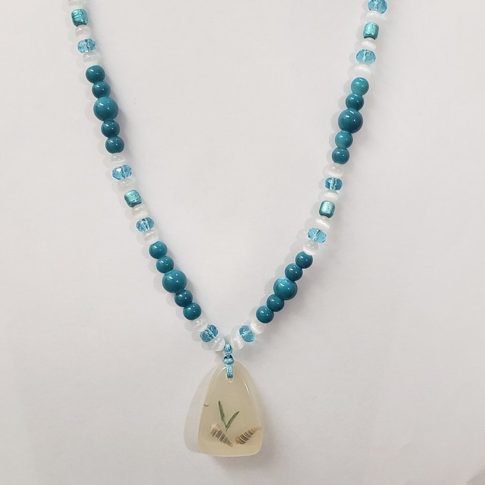 Vintage Toggle clasp, turquoise white shell beaded necklace